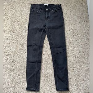 Zara women’s black distressed jeans size 4
